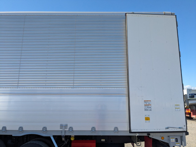 いすゞ ギガ 大型 ウィング 2PG-CYJ77D(98114) 20枚目