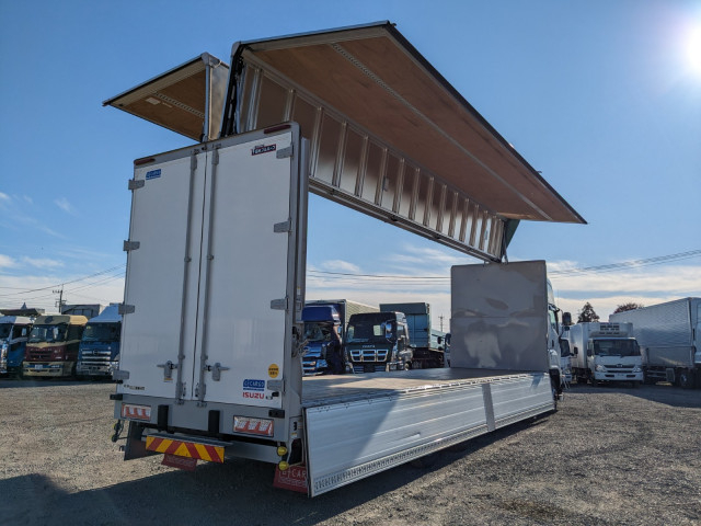 いすゞ ギガ 大型 ウィング 2PG-CYJ77D(98114) 36枚目