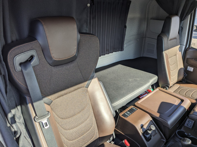 いすゞ ギガ 大型 ウィング 2PG-CYJ77D(98114) 41枚目