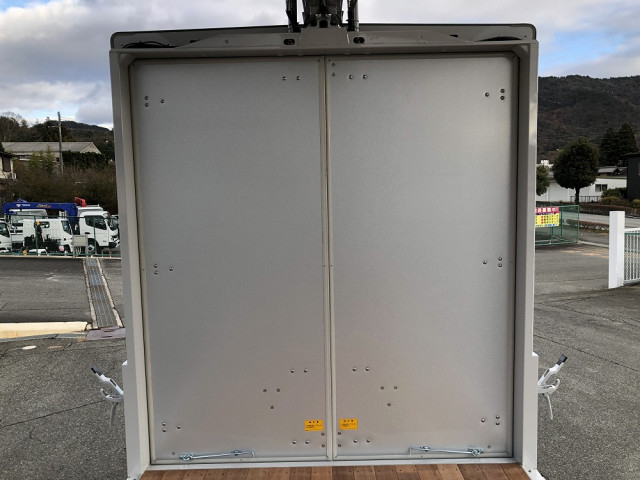 Mitsubishi Fuso canter Small Wing body 2PG-FEB90(98117) 16枚目