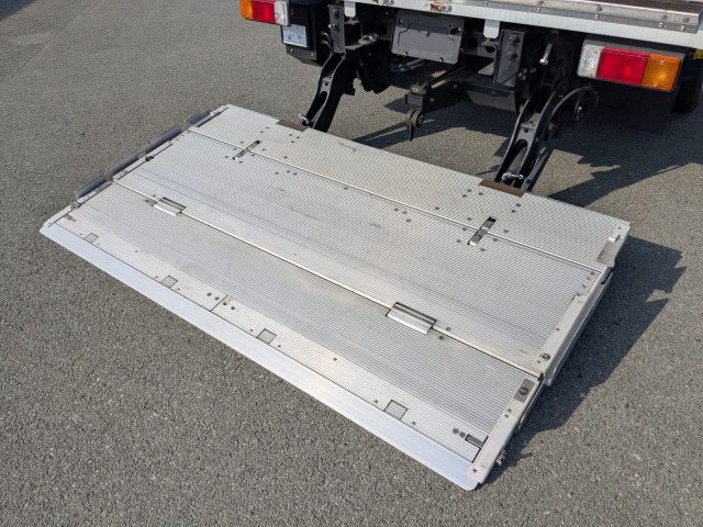 日野 デュトロ 小型 バン 2RG-XZU710M(98121) 32枚目