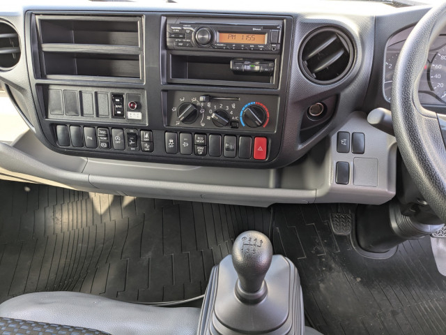 日野 デュトロ 小型 バン 2RG-XZU710M(98121) 36枚目