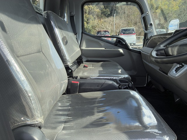 三菱ふそう キャンター 小型 平ボディ 2RG-FEB50(98124) 35枚目