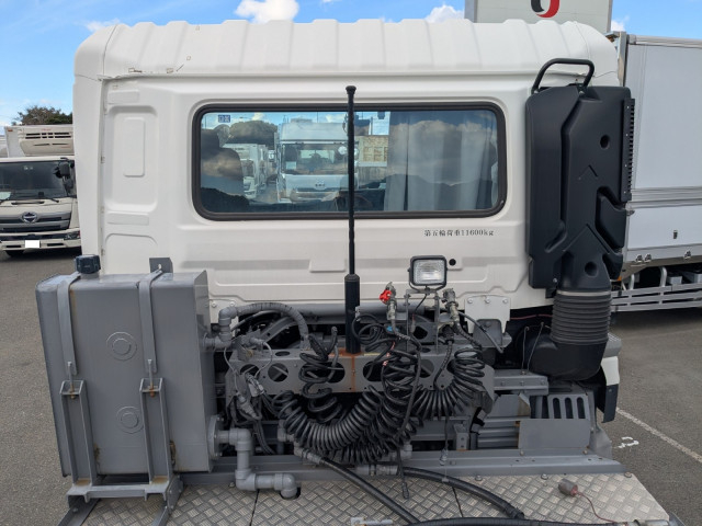 UDトラックス（日産） クオン 大型 トラクタ 2RG-GK5DAB(98128) 15枚目