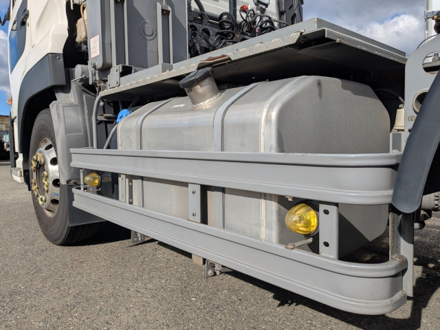 UDトラックス（日産） クオン 大型 トラクタ 2RG-GK5DAB(98128) 20枚目