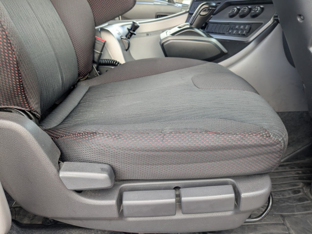 UDトラックス（日産） クオン 大型 トラクタ 2RG-GK5DAB(98128) 26枚目