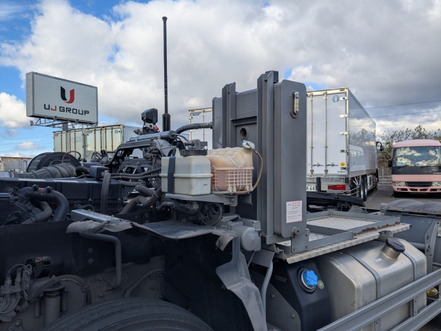 UDトラックス（日産） クオン 大型 トラクタ 2RG-GK5DAB(98128) 31枚目