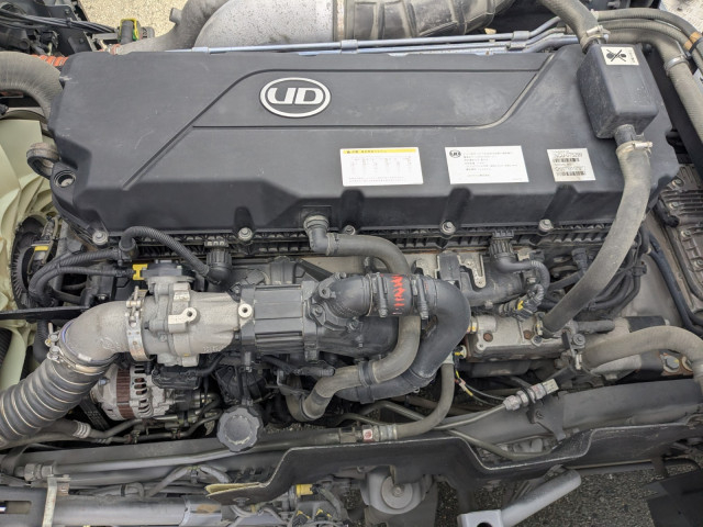 UDトラックス（日産） クオン 大型 トラクタ 2RG-GK5DAB(98128) 32枚目