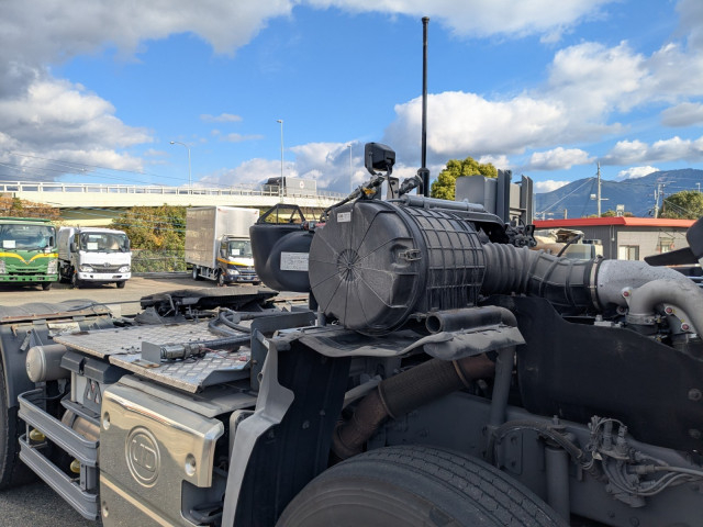 UDトラックス（日産） クオン 大型 トラクタ 2RG-GK5DAB(98128) 34枚目