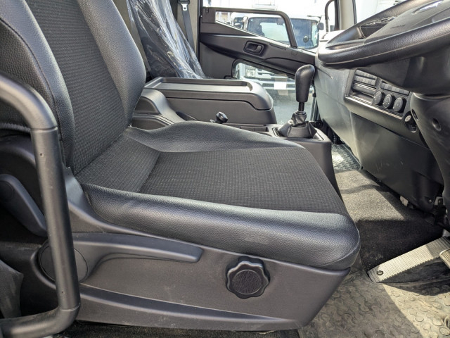 三菱ふそう ファイター 増トン 平ボディ（クレーン付） 2DG-FQ62F(98131) 40枚目