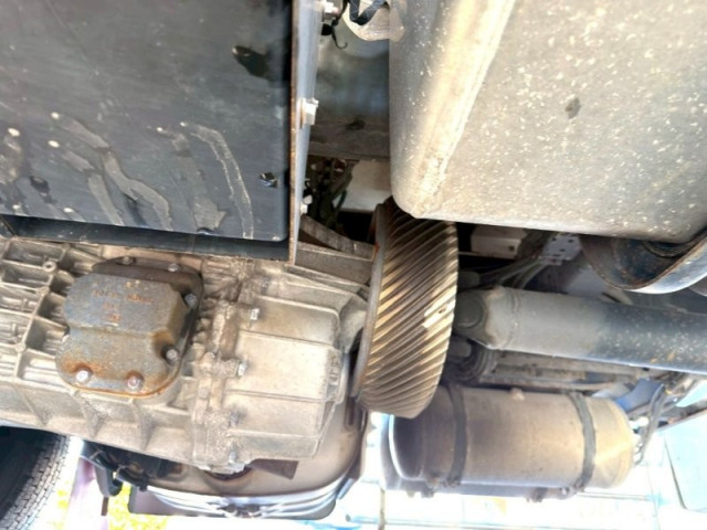 UDトラックス（日産） クオン 大型 冷蔵冷凍バン 2PG-CD5CA(98134) 20枚目