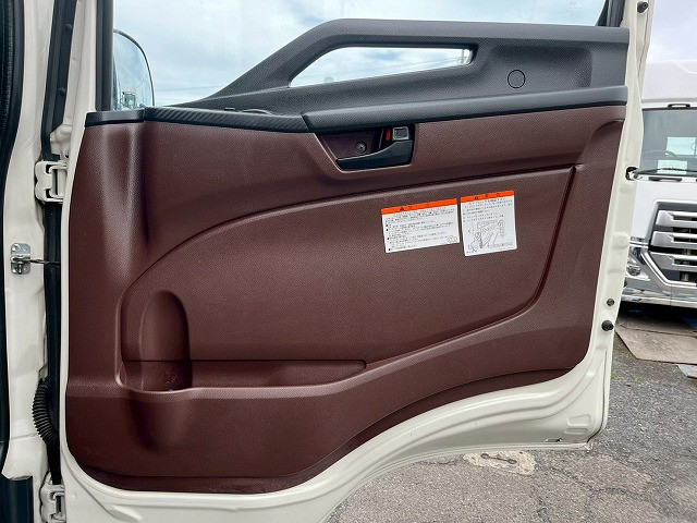 日野 レンジャー 中型 バン 2KG-FD2ABG(98137) 19枚目