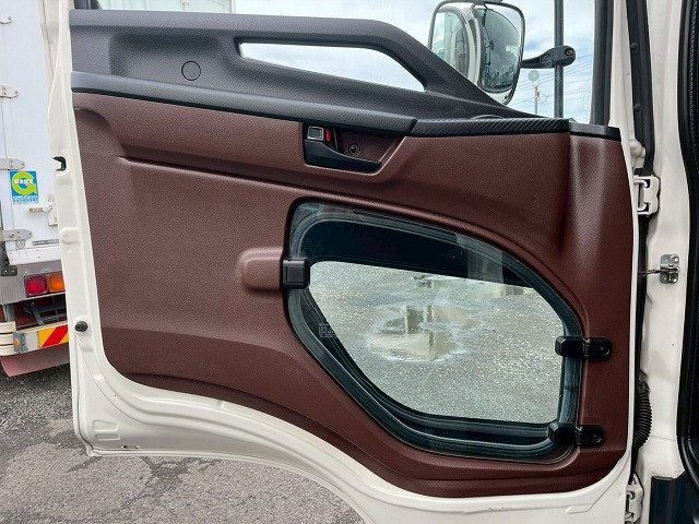 日野 レンジャー 中型 バン 2KG-FD2ABG(98137) 23枚目