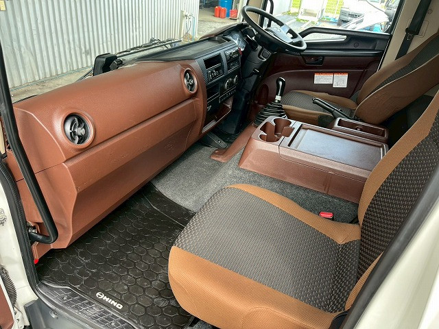 日野 レンジャー 中型 バン 2KG-FD2ABG(98137) 24枚目