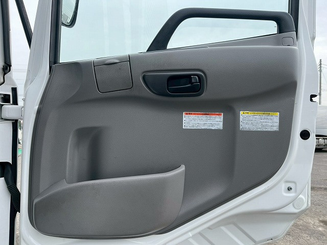 UDトラックス（日産） クオン 大型 ウィング 2PG-CG5CA(98138) 18枚目