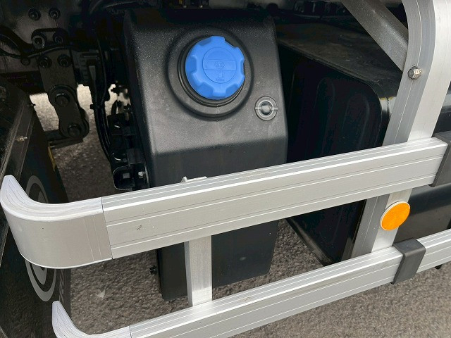 UDトラックス（日産） クオン 大型 ウィング 2PG-CG5CA(98138) 38枚目