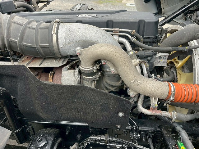 UDトラックス（日産） クオン 大型 ウィング 2PG-CG5CA(98138) 40枚目