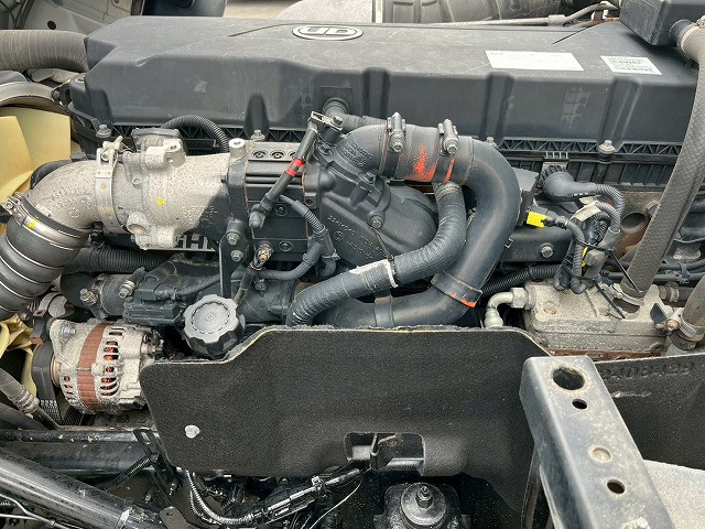 UDトラックス（日産） クオン 大型 ウィング 2PG-CG5CA(98138) 41枚目