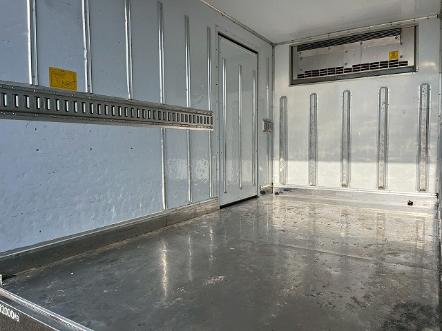 三菱ふそう キャンター 小型 冷蔵冷凍バン TPG-FBA50(98140) 13枚目