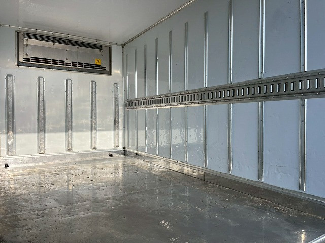 三菱ふそう キャンター 小型 冷蔵冷凍バン TPG-FBA50(98140) 14枚目