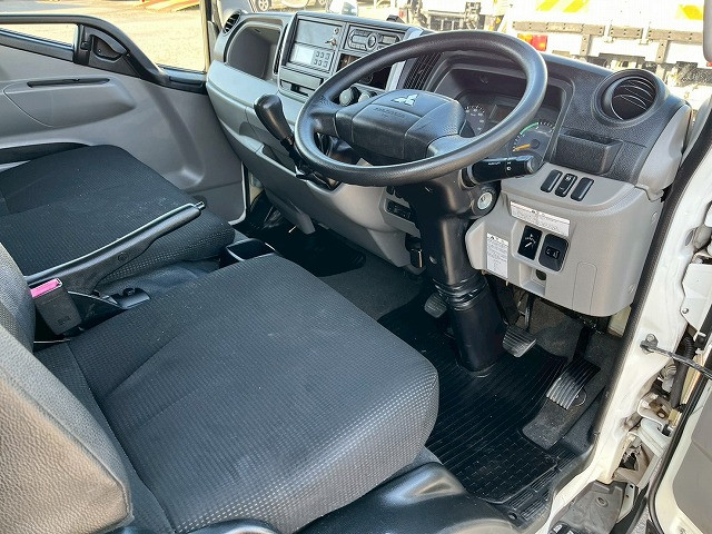 三菱ふそう キャンター 小型 冷蔵冷凍バン TPG-FBA50(98140) 20枚目