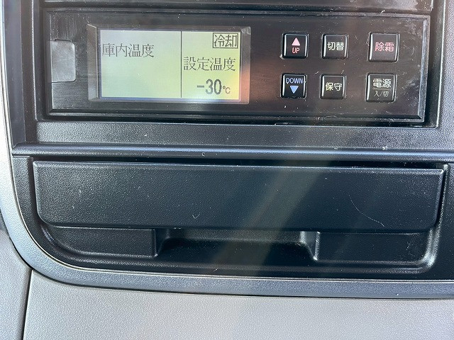 三菱ふそう キャンター 小型 冷蔵冷凍バン TPG-FBA50(98140) 30枚目