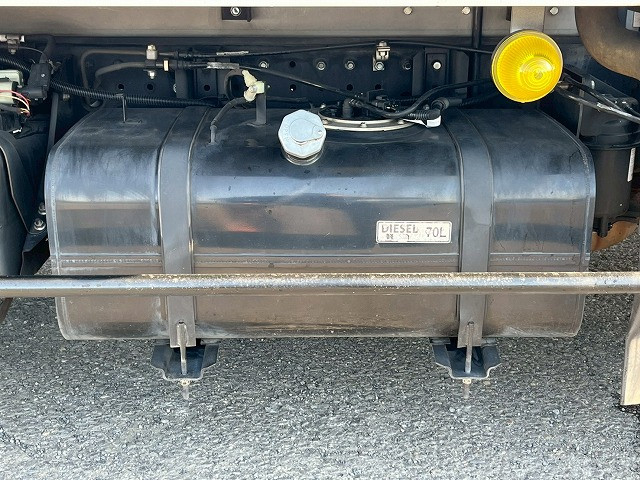 三菱ふそう キャンター 小型 冷蔵冷凍バン TPG-FBA50(98140) 37枚目