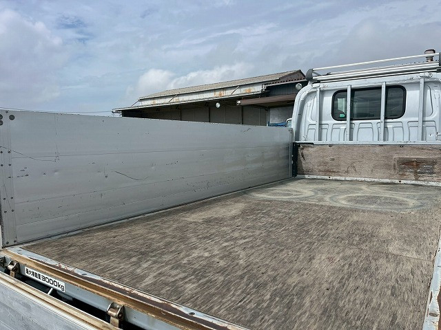 いすゞ エルフ 小型 平ボディ BDG-NKR85A(98143) 15枚目