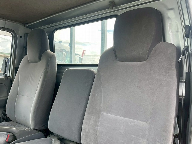 いすゞ エルフ 小型 平ボディ BDG-NKR85A(98143) 25枚目