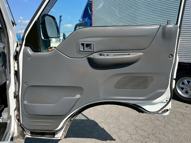 マツダ ボンゴ 小型 平ボディ DBF-SLP2L(98144) 15枚目