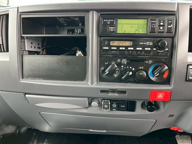 いすゞ エルフ 小型 冷蔵冷凍バン TRG-NLR85AN(98145) 29枚目