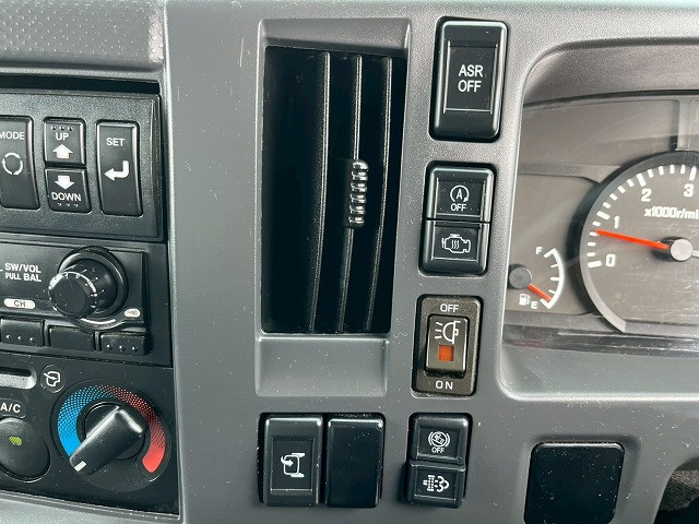 いすゞ エルフ 小型 冷蔵冷凍バン TRG-NLR85AN(98145) 31枚目