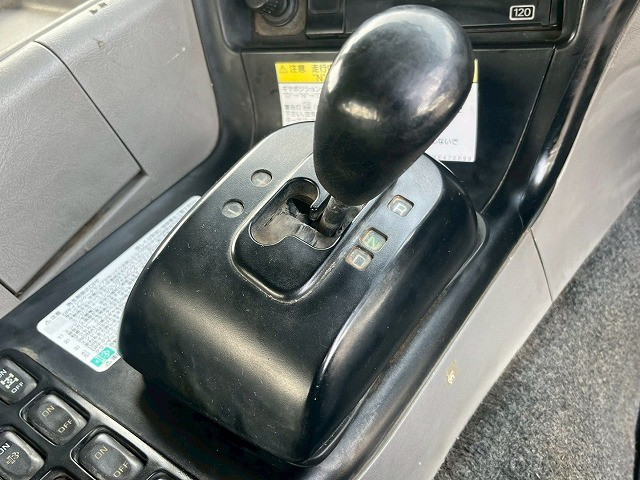 三菱ふそう スーパーグレート 大型 トラクタ QKG-FV60VJR(98146) 32枚目