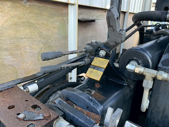 三菱ふそう ファイター 中型 平ボディ（クレーン付） PDG-FK61F(98150) 17枚目