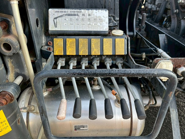 三菱ふそう ファイター 中型 平ボディ（クレーン付） PDG-FK61F(98150) 18枚目