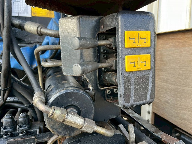 三菱ふそう ファイター 中型 平ボディ（クレーン付） PDG-FK61F(98150) 19枚目