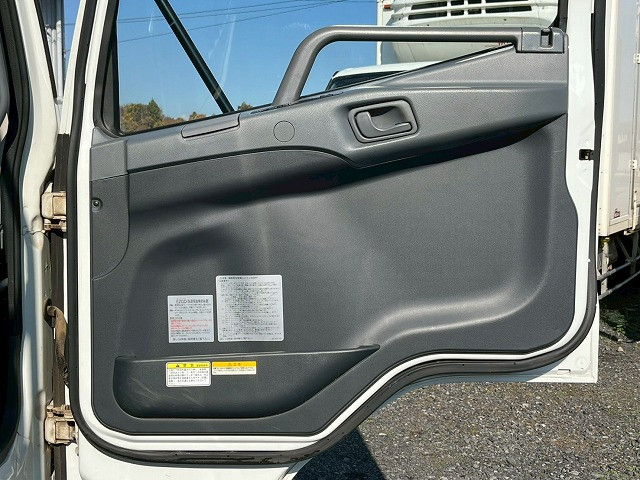三菱ふそう ファイター 中型 平ボディ（クレーン付） PDG-FK61F(98150) 23枚目