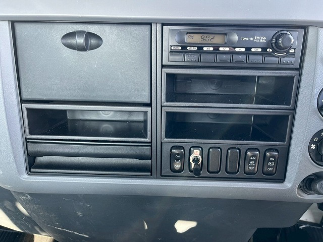 三菱ふそう ファイター 中型 平ボディ（クレーン付） PDG-FK61F(98150) 33枚目