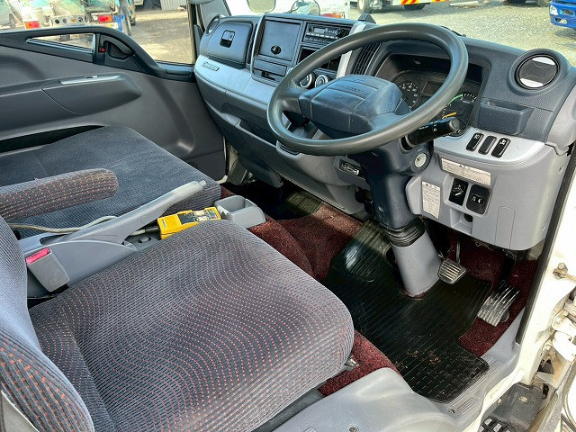 三菱ふそう キャンター 小型 コンテナ専用車 TKG-FEA50(98152) 19枚目