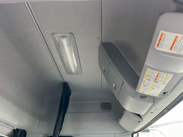 UDトラックス（日産） クオン 大型 トラクタ 2PG-GK5AAB(98159) 20枚目