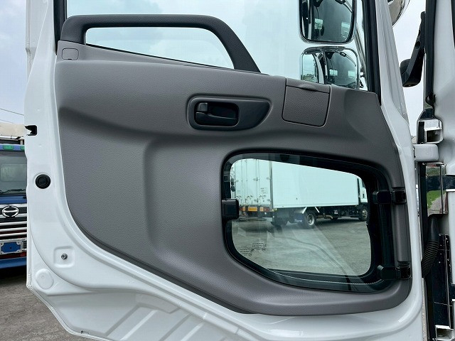 UDトラックス（日産） クオン 大型 トラクタ 2PG-GK5AAB(98159) 21枚目