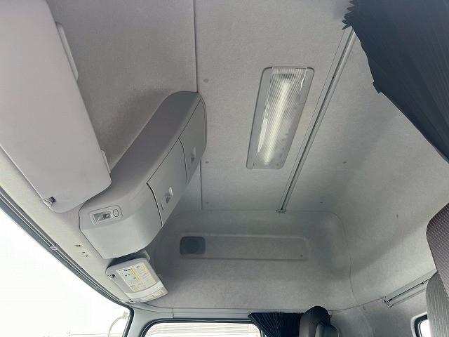 UDトラックス（日産） クオン 大型 トラクタ 2PG-GK5AAB(98159) 24枚目