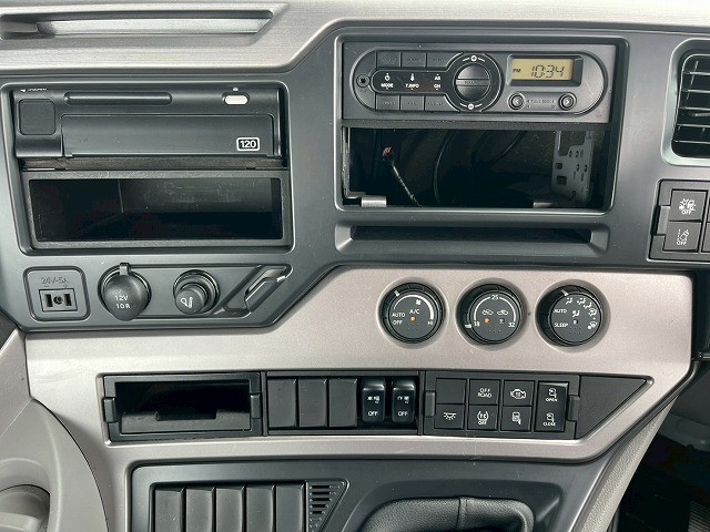 UDトラックス（日産） クオン 大型 トラクタ 2PG-GK5AAB(98159) 27枚目