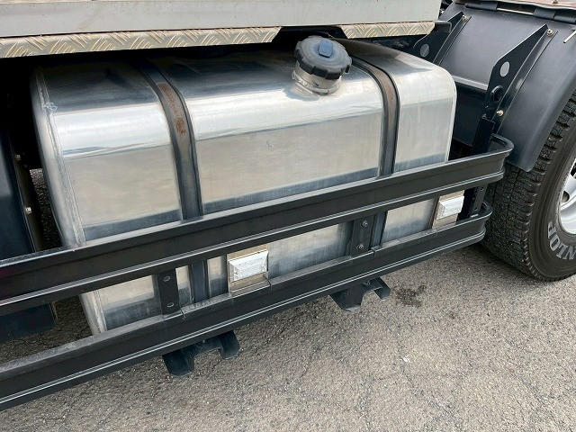 UDトラックス（日産） クオン 大型 トラクタ 2PG-GK5AAB(98159) 34枚目