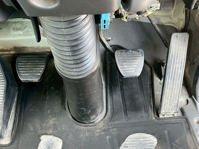 いすゞ フォワード 増トン ミキサー車 QDG-FVZ34U2(98161) 37枚目