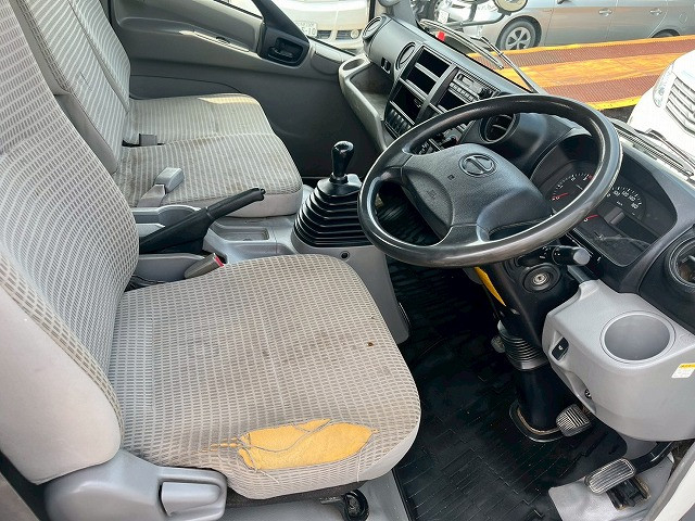 日野 デュトロ 小型 平ボディ（クレーン付） TKG-XZU720M(98163) 24枚目