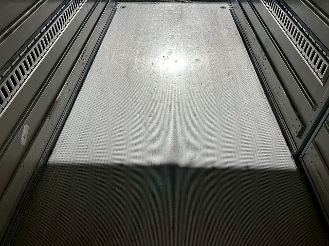 いすゞ エルフ 小型 冷蔵冷凍バン TRG-NMR85AN(98166) 13枚目