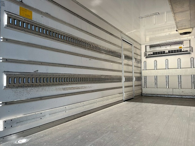 いすゞ エルフ 小型 冷蔵冷凍バン TRG-NMR85AN(98166) 14枚目