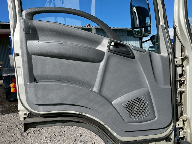 いすゞ エルフ 小型 冷蔵冷凍バン TRG-NMR85AN(98166) 23枚目