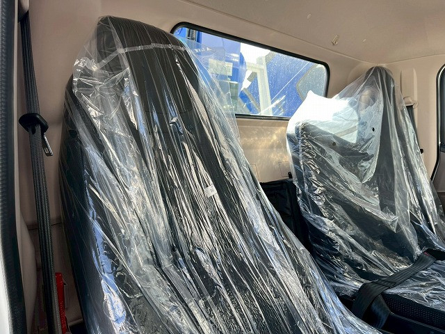 三菱ふそう キャンター 小型 平ボディ（クレーン付） 2RG-FEB80(98168) 22枚目